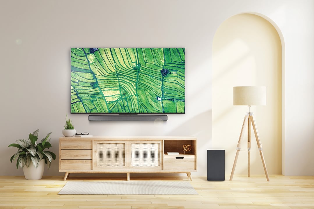LG 42" OLED Evo C3 4K UHD Smart TV (2023) OLED42C3PSA