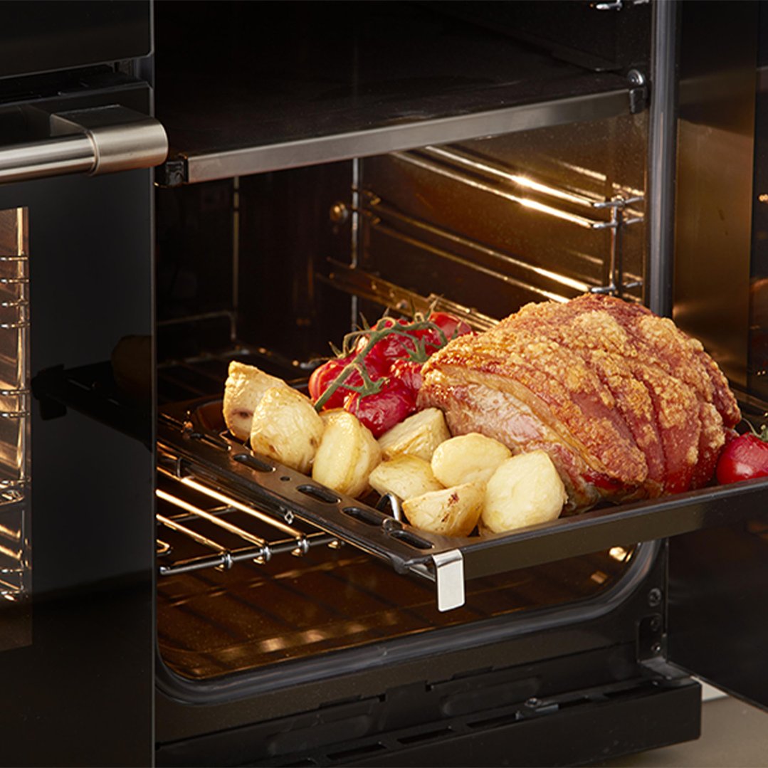 Belling CookCentre Deluxe 90cm Gas-Through-Glass Range Cooker - Black. BCC900GTGB