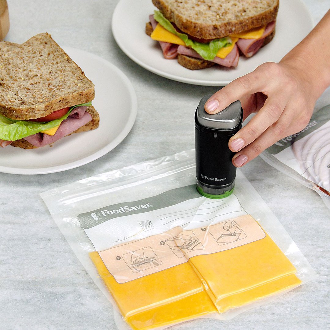 FoodSaver Handheld Vacuum Sealer + Starter Kit VS1185. Buy Online