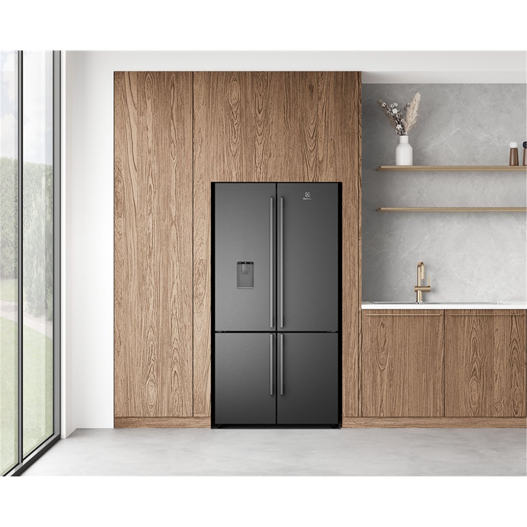 Electrolux 562L UltimateTaste 700 French door fridge - Matte charcoal black EQE5657BA