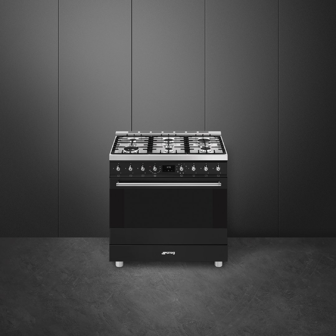Smeg 90cm 6 Burner Classic Freestanding Pyrolytic Cooker Matte Black CSP9GMMBA2