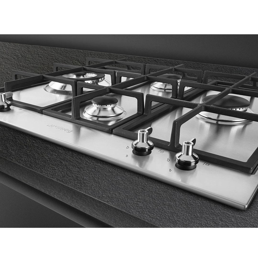Close up of a Smeg 60cm Classic Gas Cooktop in a kitchen setting