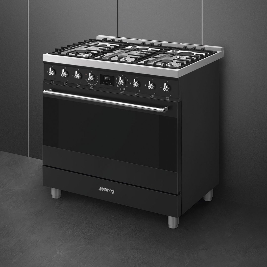 Smeg 90cm 6 Burner Classic Freestanding Dual Fuel Cooker Matte Black CS9GMMBA2