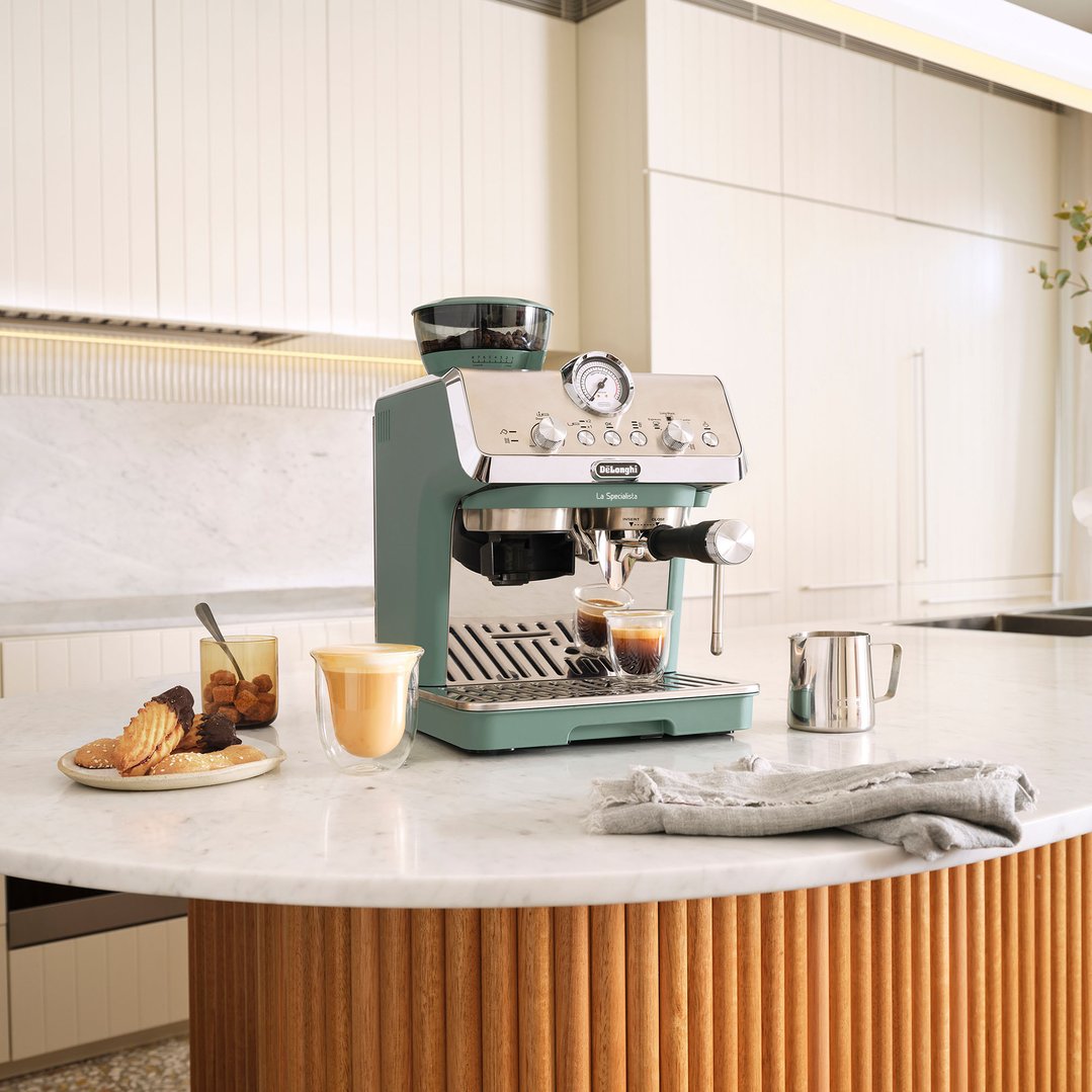 Delonghi La Specialista Arte Manual Coffee Machine Green EC9155GR