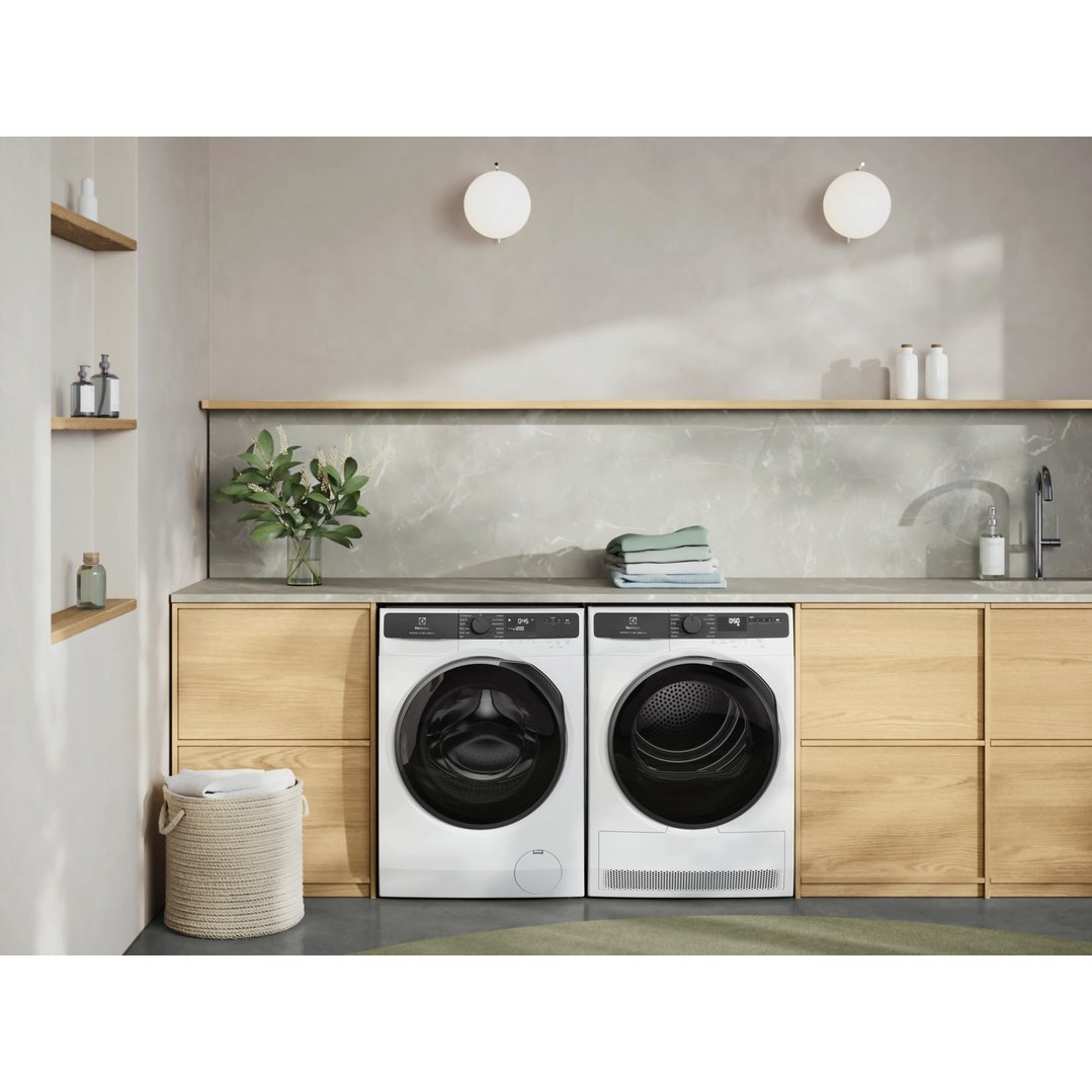 Electrolux 8kg UltimateCare 500 Front Load Washing Machine EWF8023P5WCS