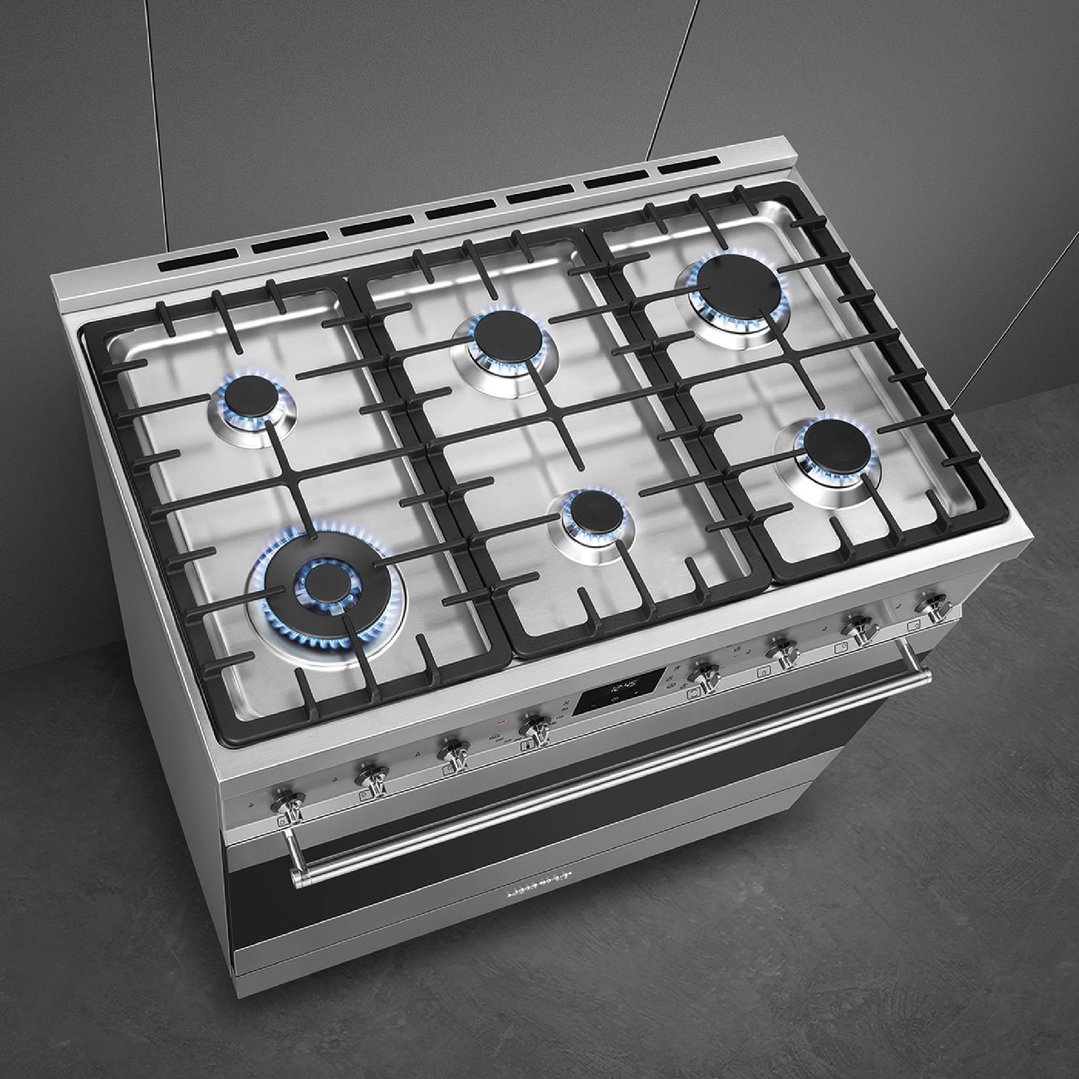 Smeg 90cm 6 Burner Classic Freestanding Pyrolytic Cooker Stainless Steel CSP9GMXA2