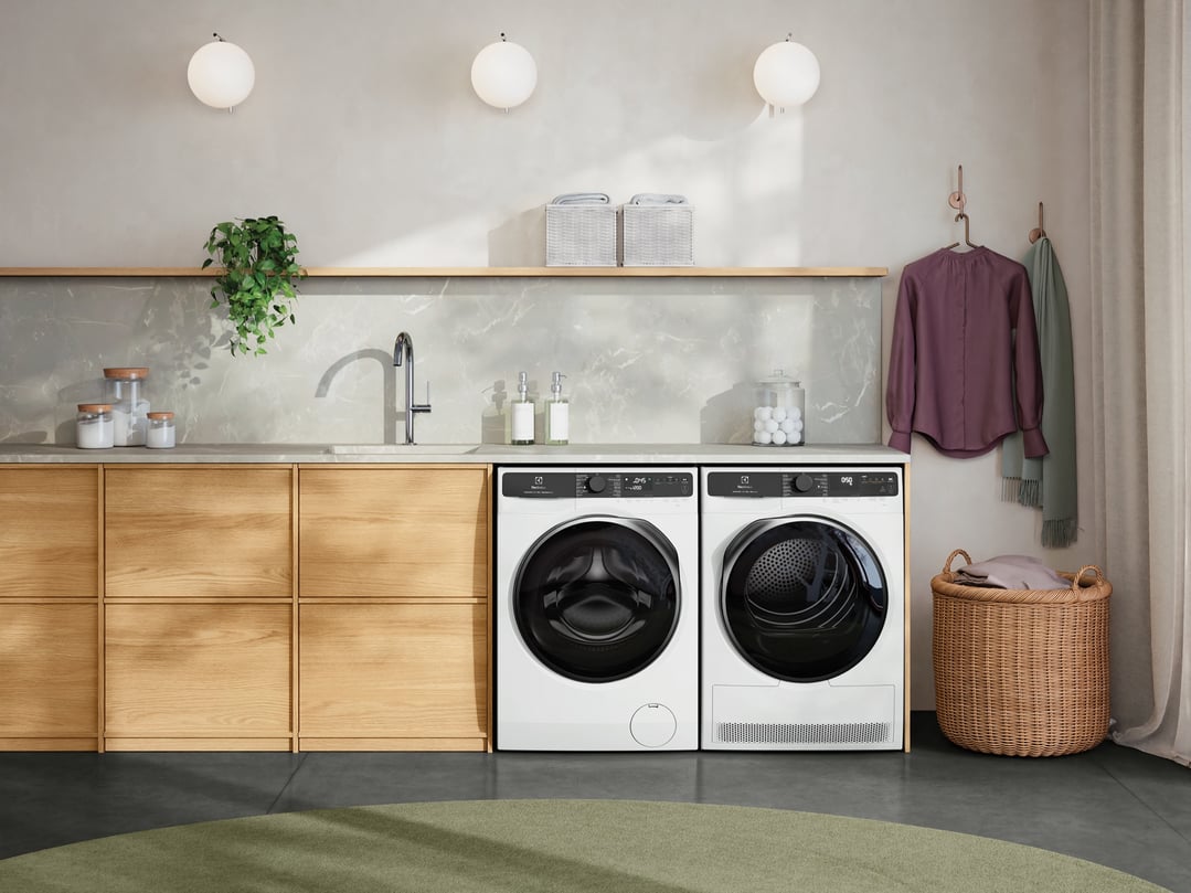 Electrolux 10kg UltimateCare 700 Front Load Washing Machine EWF1043R7WC