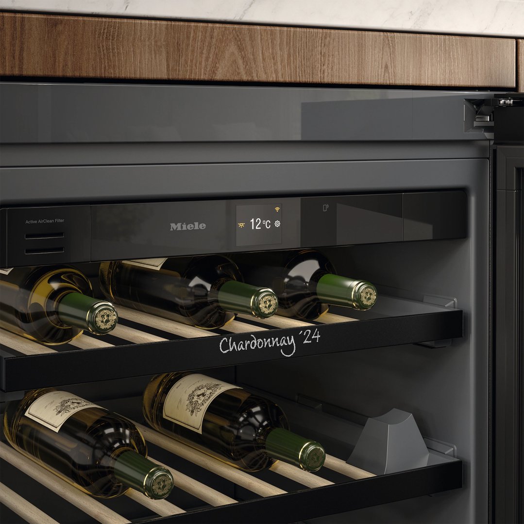 Miele 44 Bottle Single Zone Built-Under Wine Conditioning Unit Obsidian Black KWTUS7054F