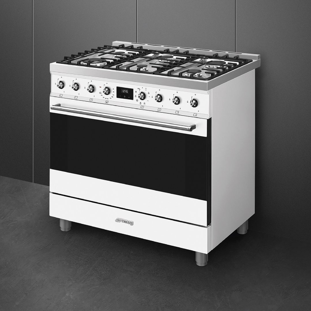 Smeg 90cm 6 Burner Classic Freestanding Dual Fuel Cooker White CS9GMWHA2