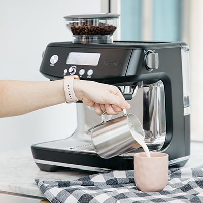 Beginners Guide to Latte Art: 3 Easy Designs & Tips