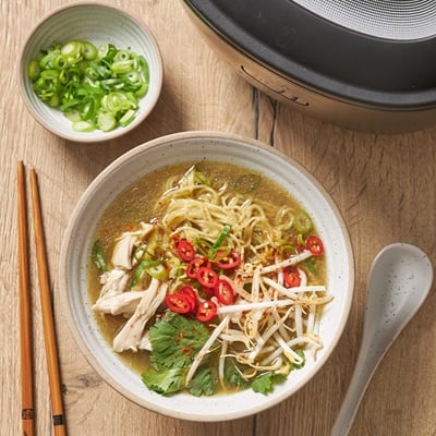 A bowl of noodles
