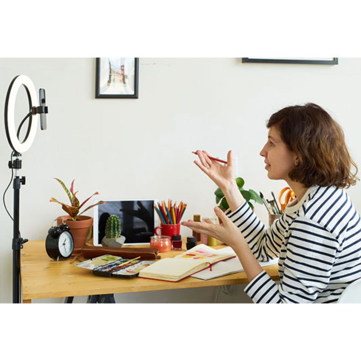 Cygnett V Pro 10 Ring Light With Tripod And Bluetooth Remote Cy3442vcslr Buy Online With Afterpay Zippay Bing Lee