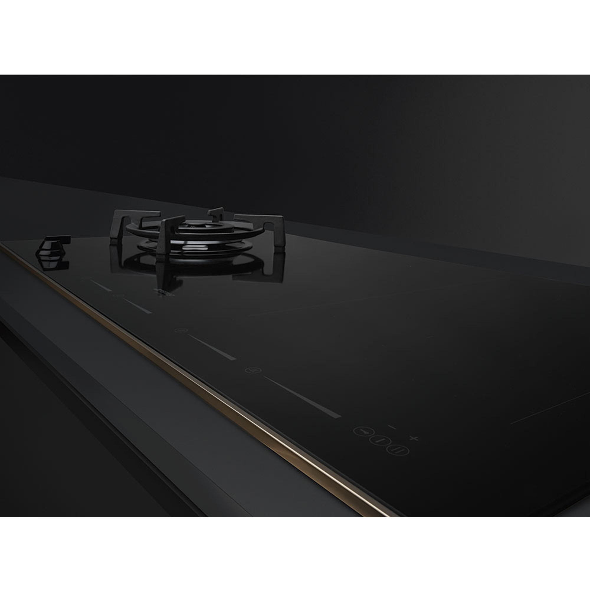 Smeg 90cm Dolce Stil Novo MultiZone Induction with Wok Burner Cooktop